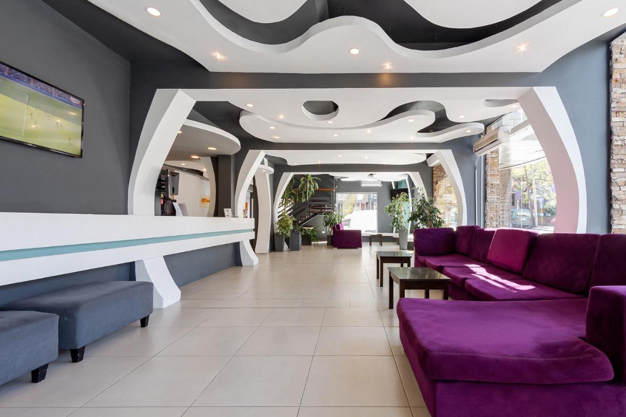 Hotel El Condado Вила Карлос Пас Екстериор снимка