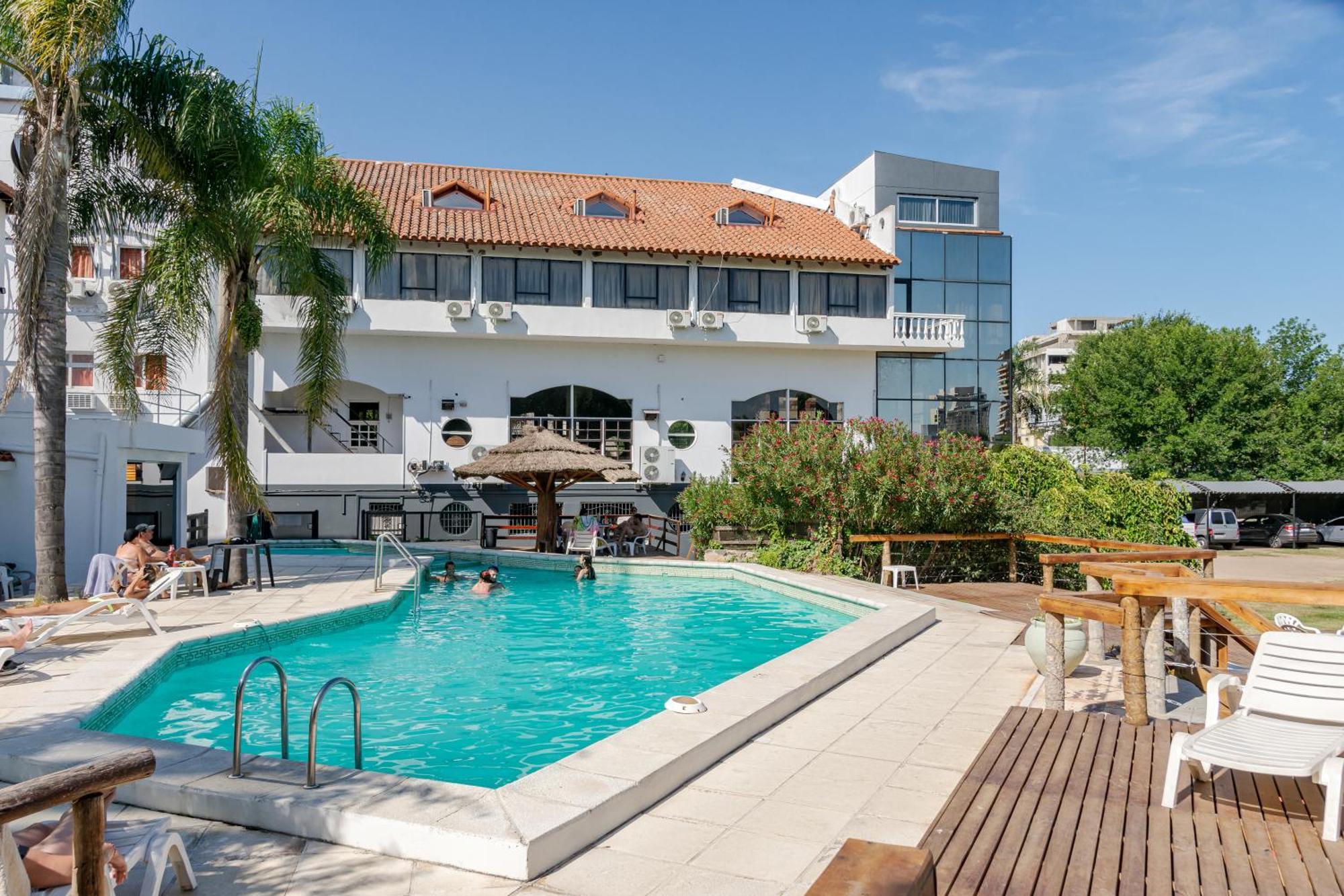 Hotel El Condado Вила Карлос Пас Екстериор снимка