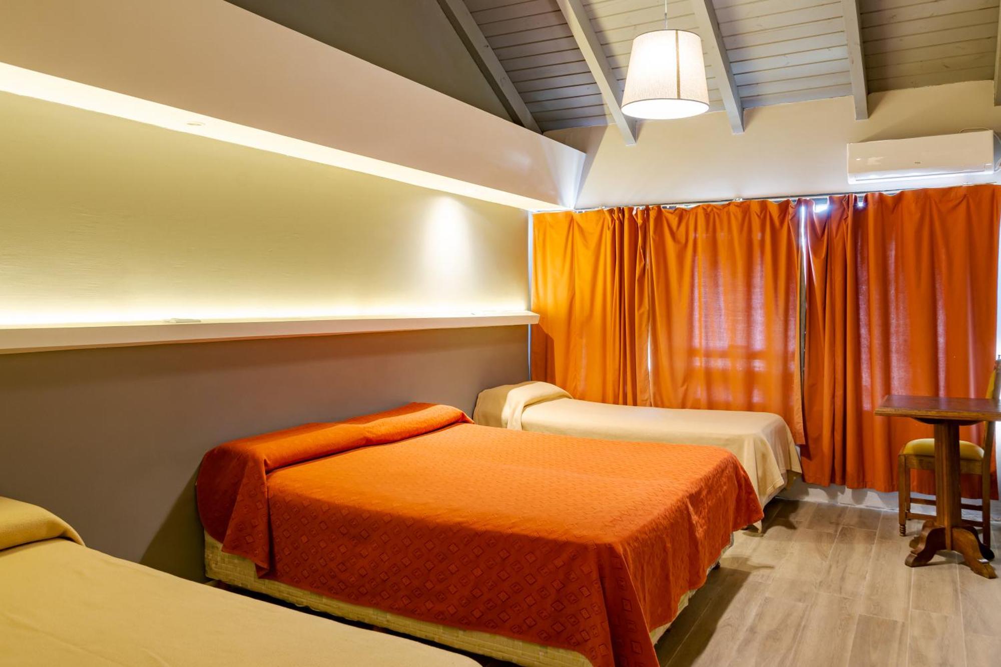 Hotel El Condado Вила Карлос Пас Екстериор снимка