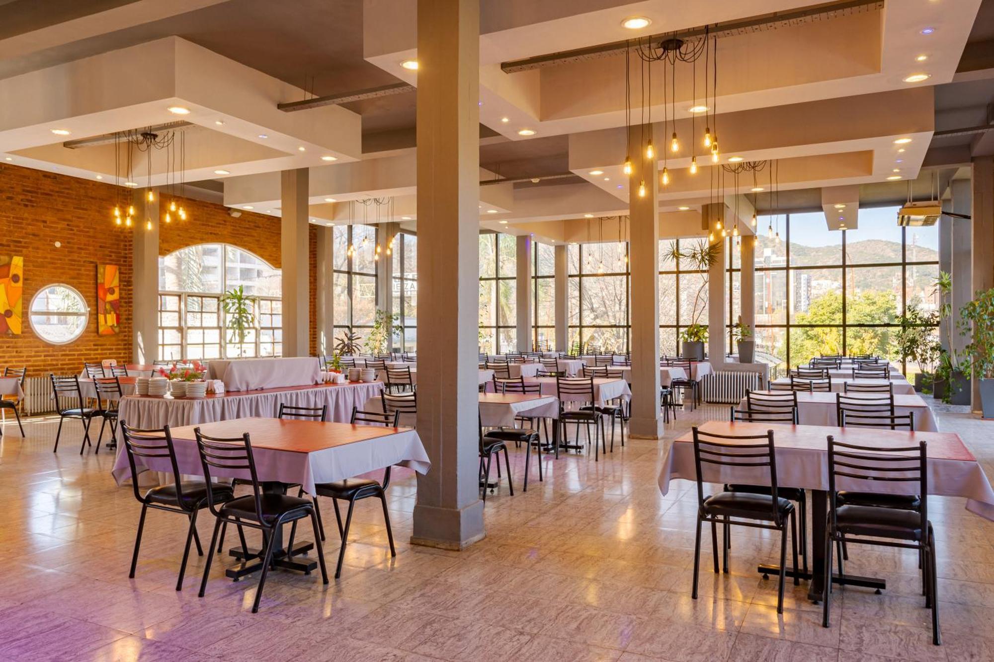 Hotel El Condado Вила Карлос Пас Екстериор снимка